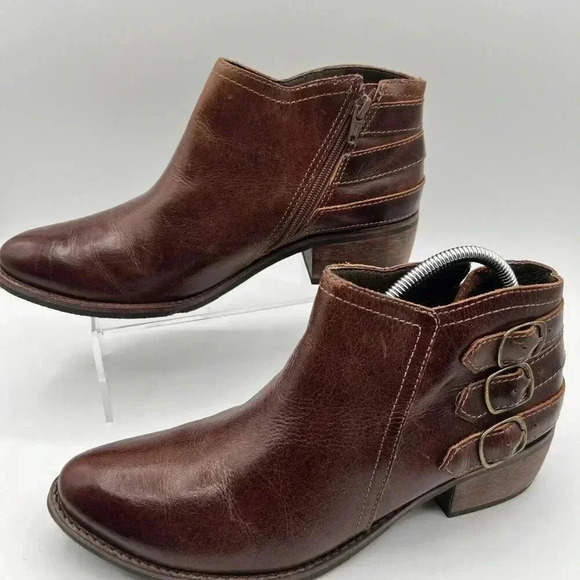 Matisse Kate Ankle Booties 8 M Womens Smooth Distressed Leather Buckle Strap Zip - Picture 1 of 16
